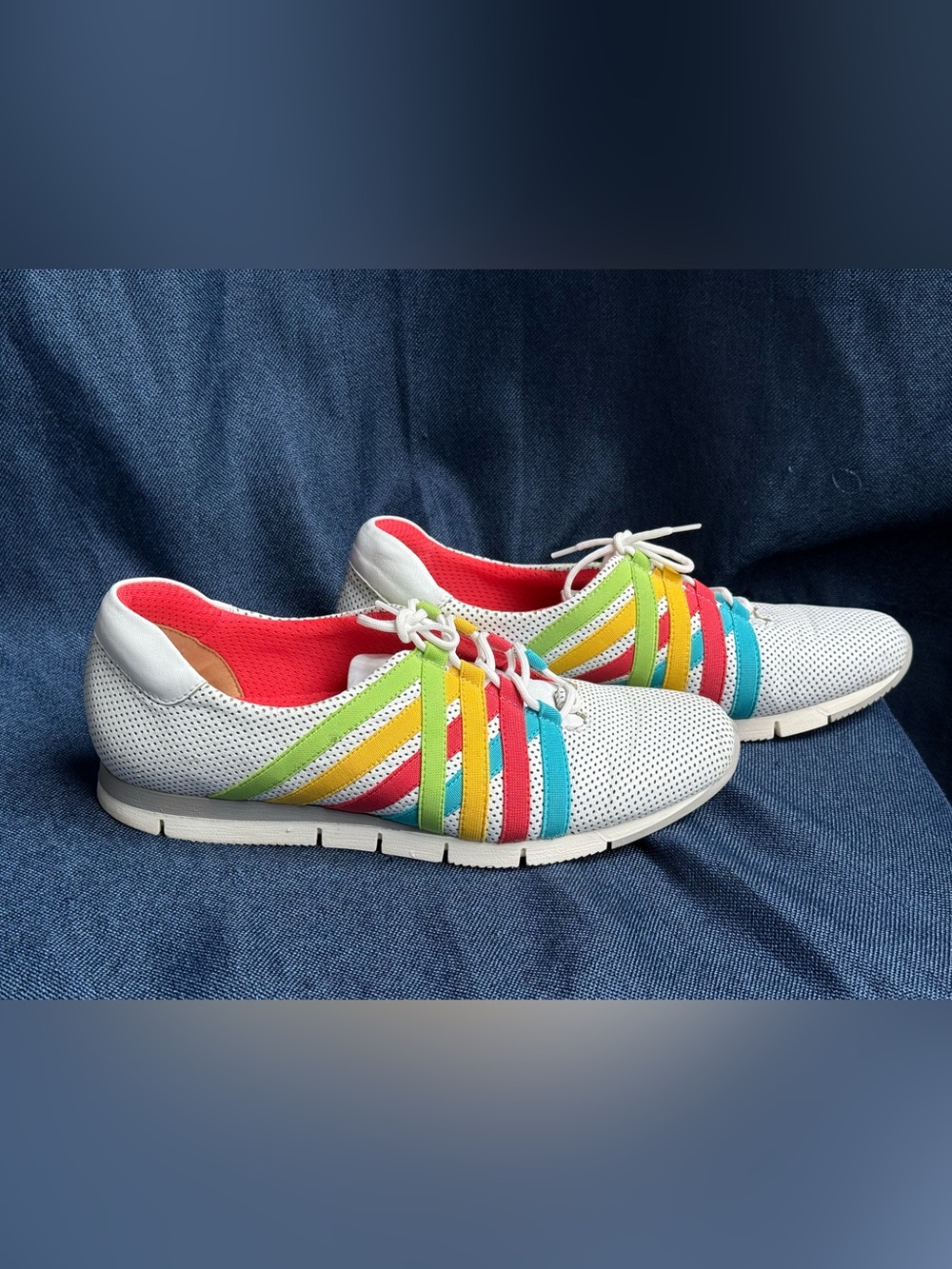 Sesto Meucci Italy White Perforated Leather Rainbow Sneakers Women Size 7 10"